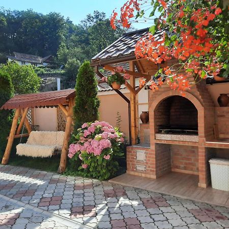 Casa Dacica Hotell Rîşnov Exteriör bild
