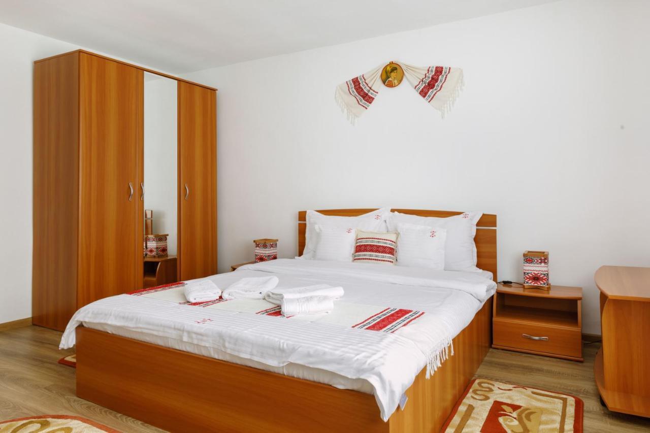 Casa Dacica Hotell Rîşnov Exteriör bild