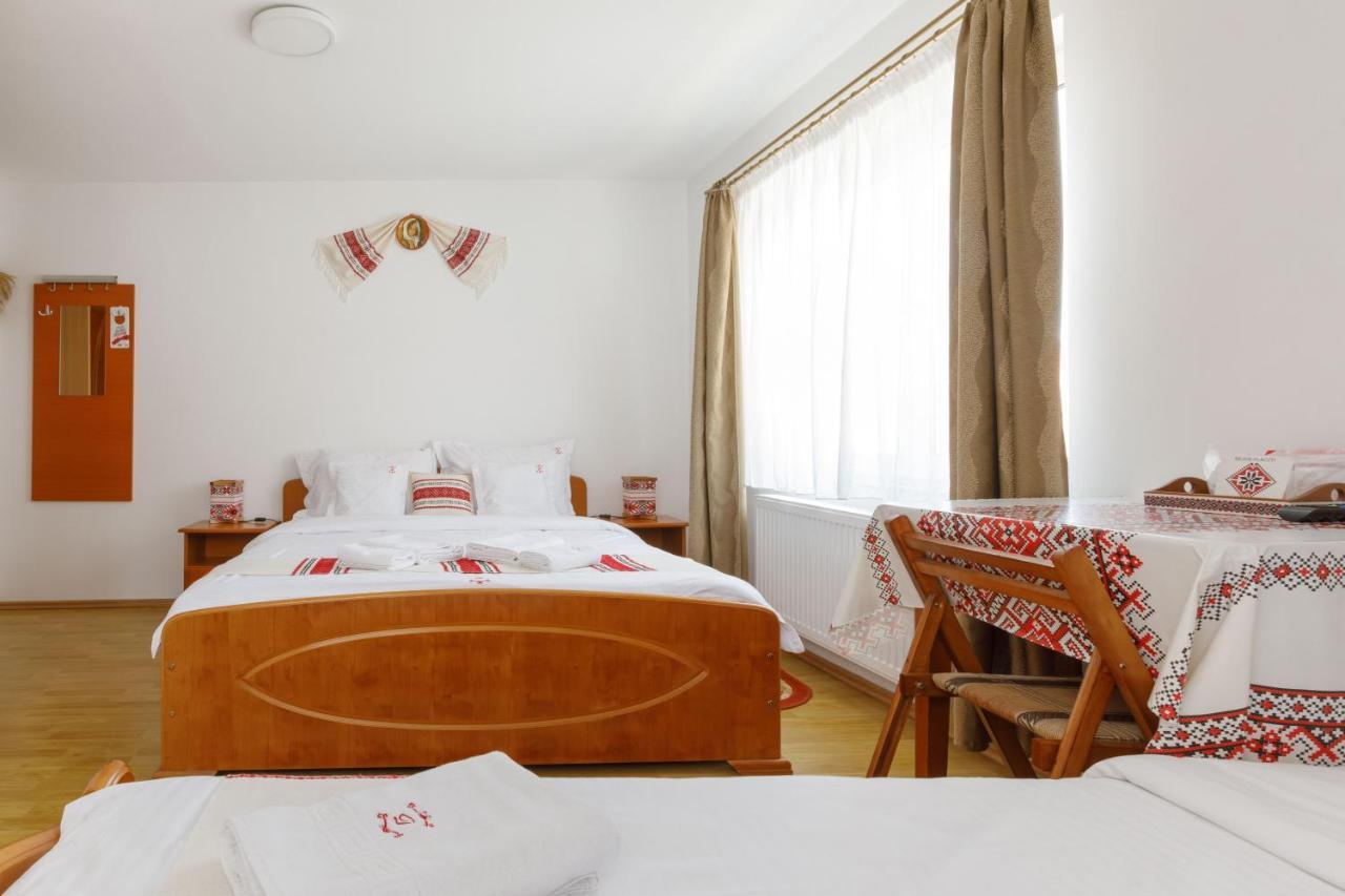 Casa Dacica Hotell Rîşnov Exteriör bild