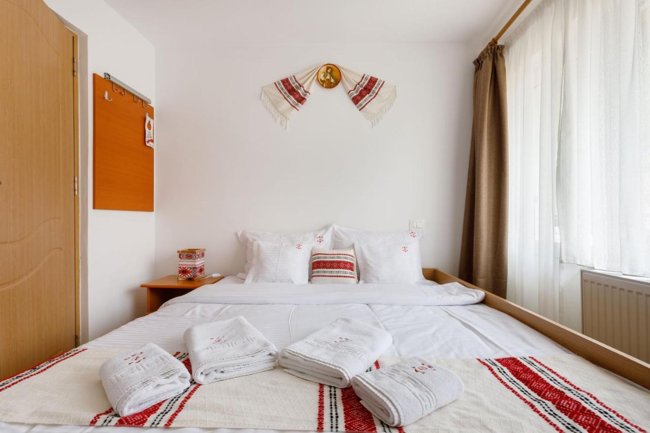 Casa Dacica Hotell Rîşnov Exteriör bild