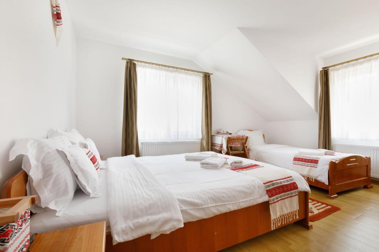Casa Dacica Hotell Rîşnov Exteriör bild