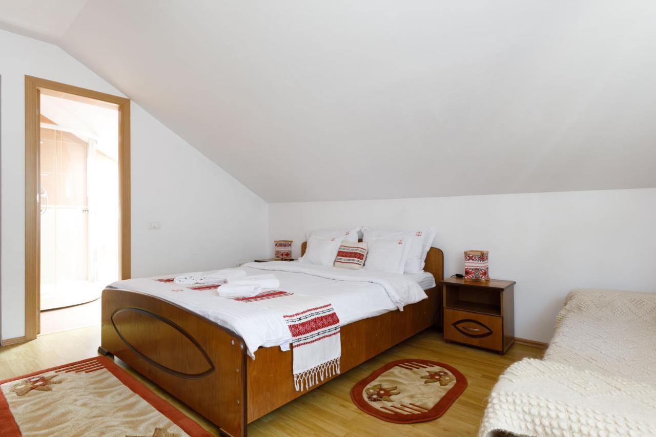 Casa Dacica Hotell Rîşnov Exteriör bild