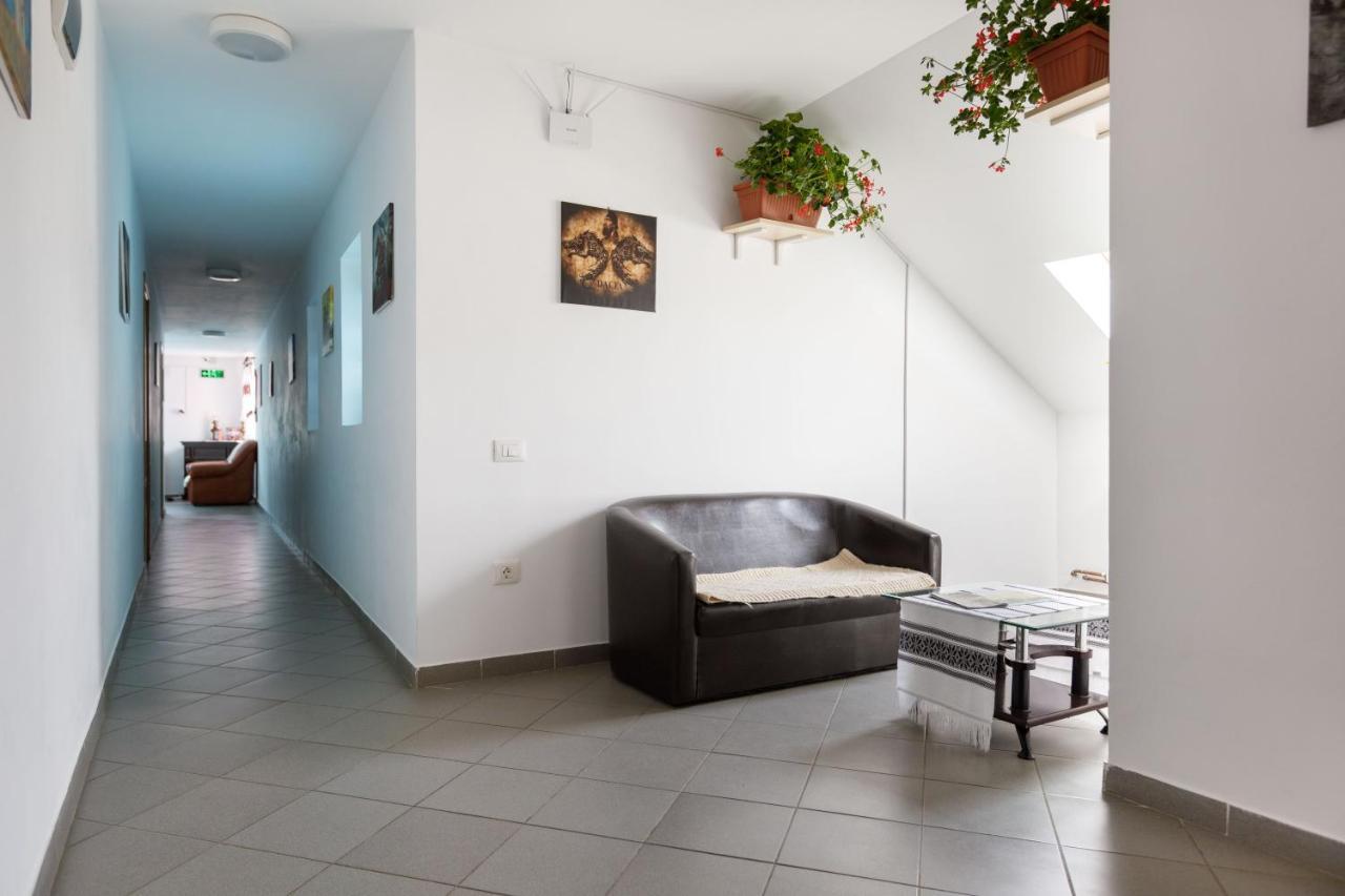 Casa Dacica Hotell Rîşnov Exteriör bild