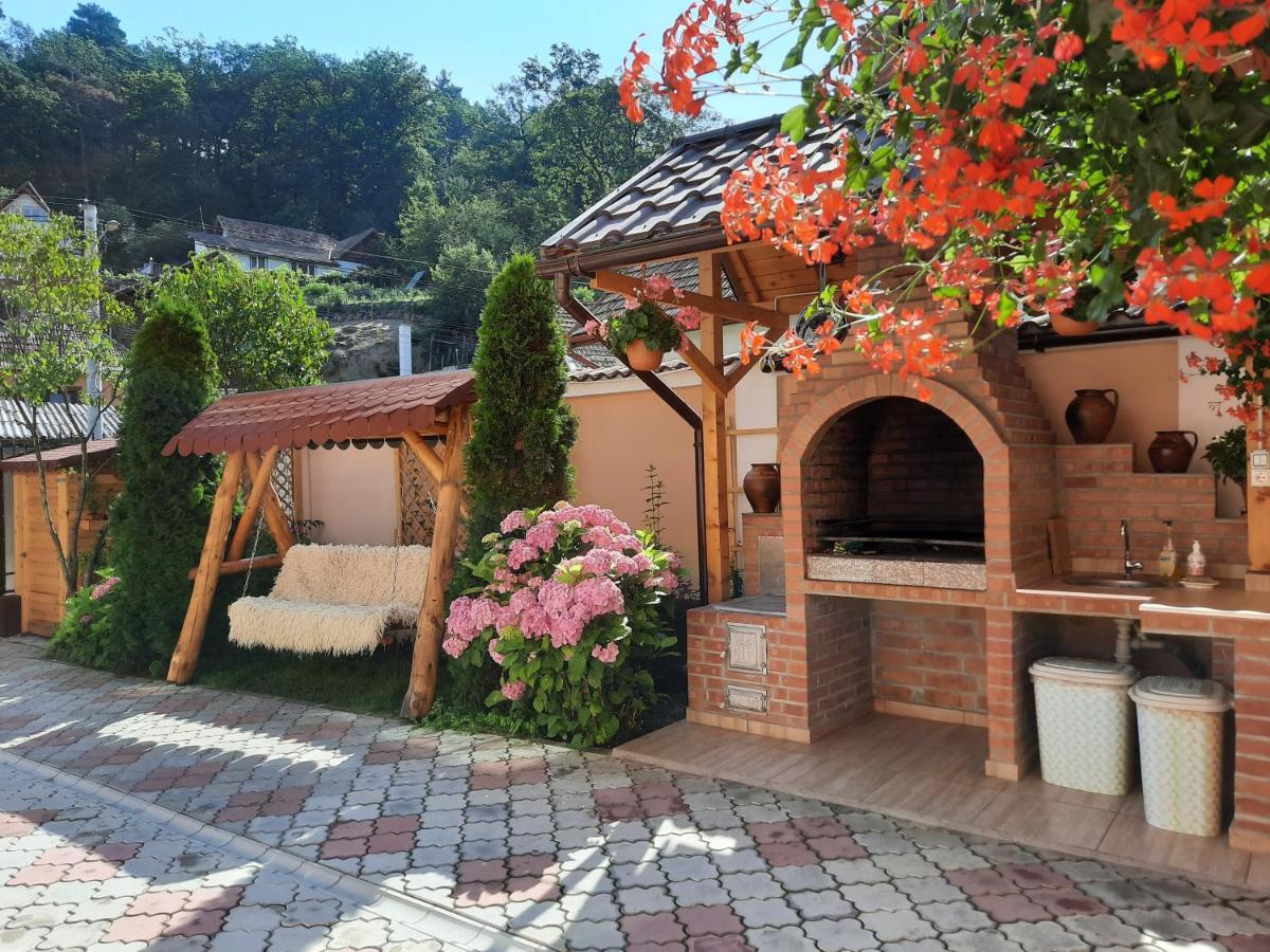 Casa Dacica Hotell Rîşnov Exteriör bild